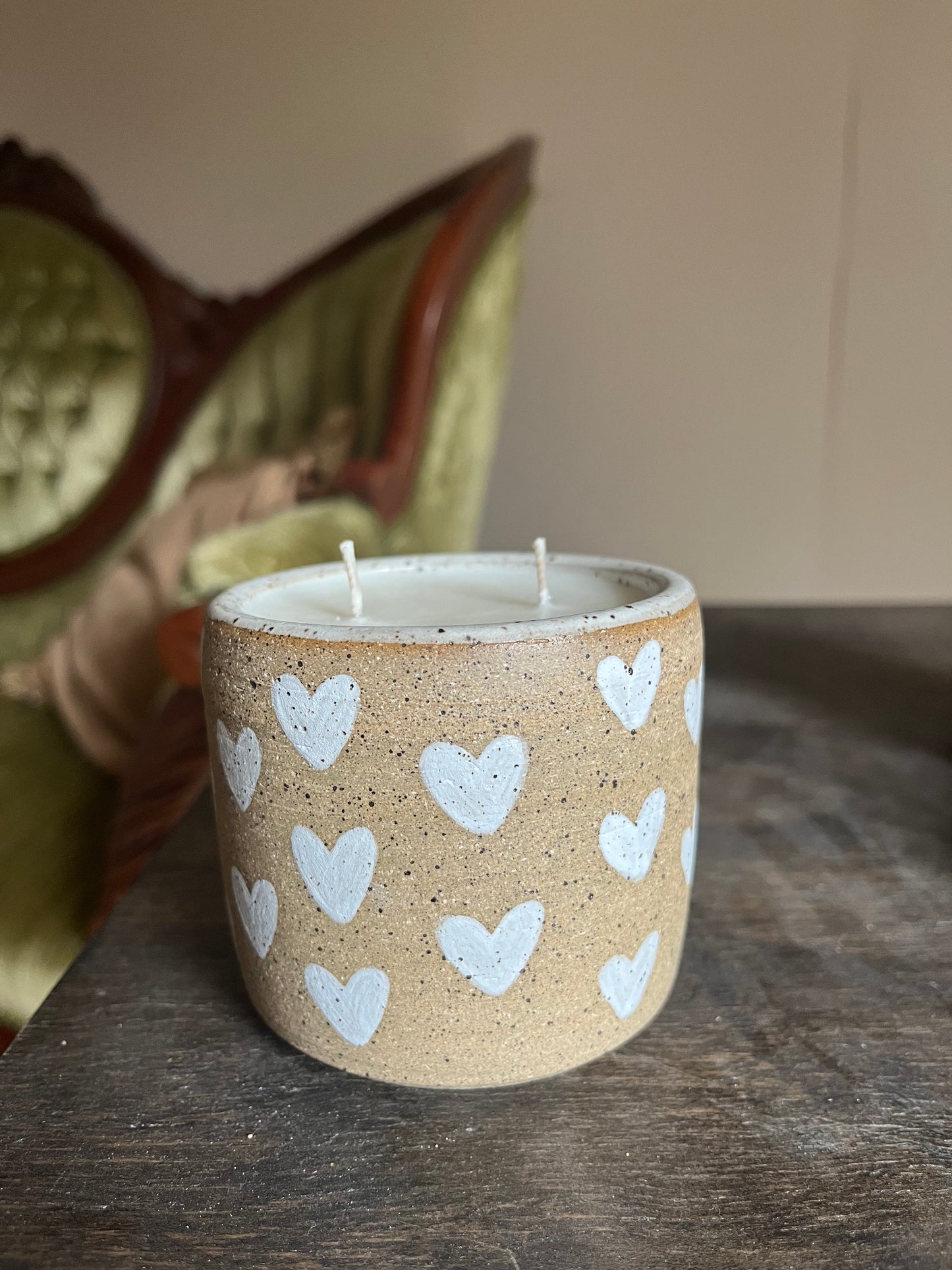 white heart candle (gold + ivy x hfb ceramics)
