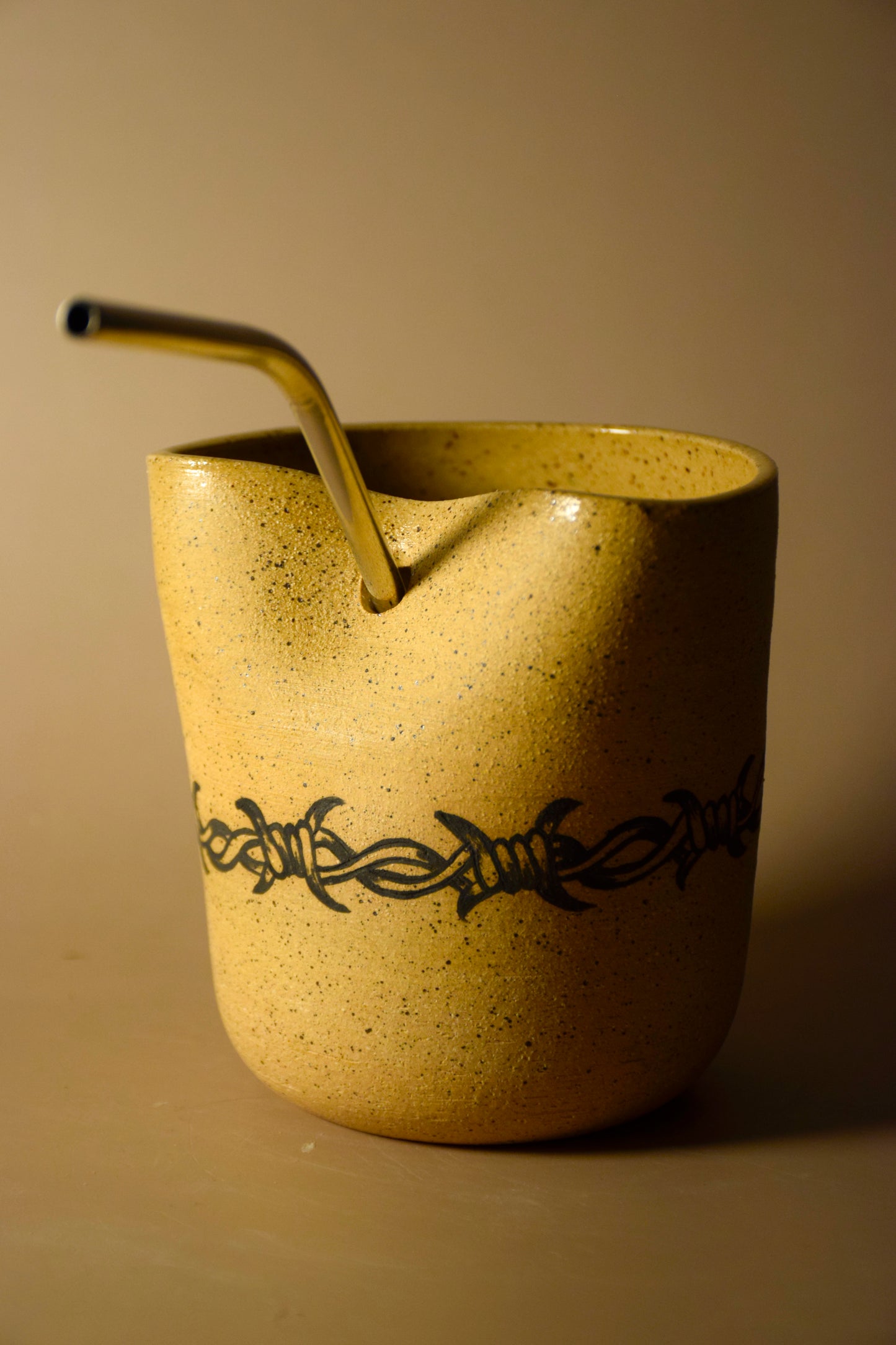 barbed wire straw cup