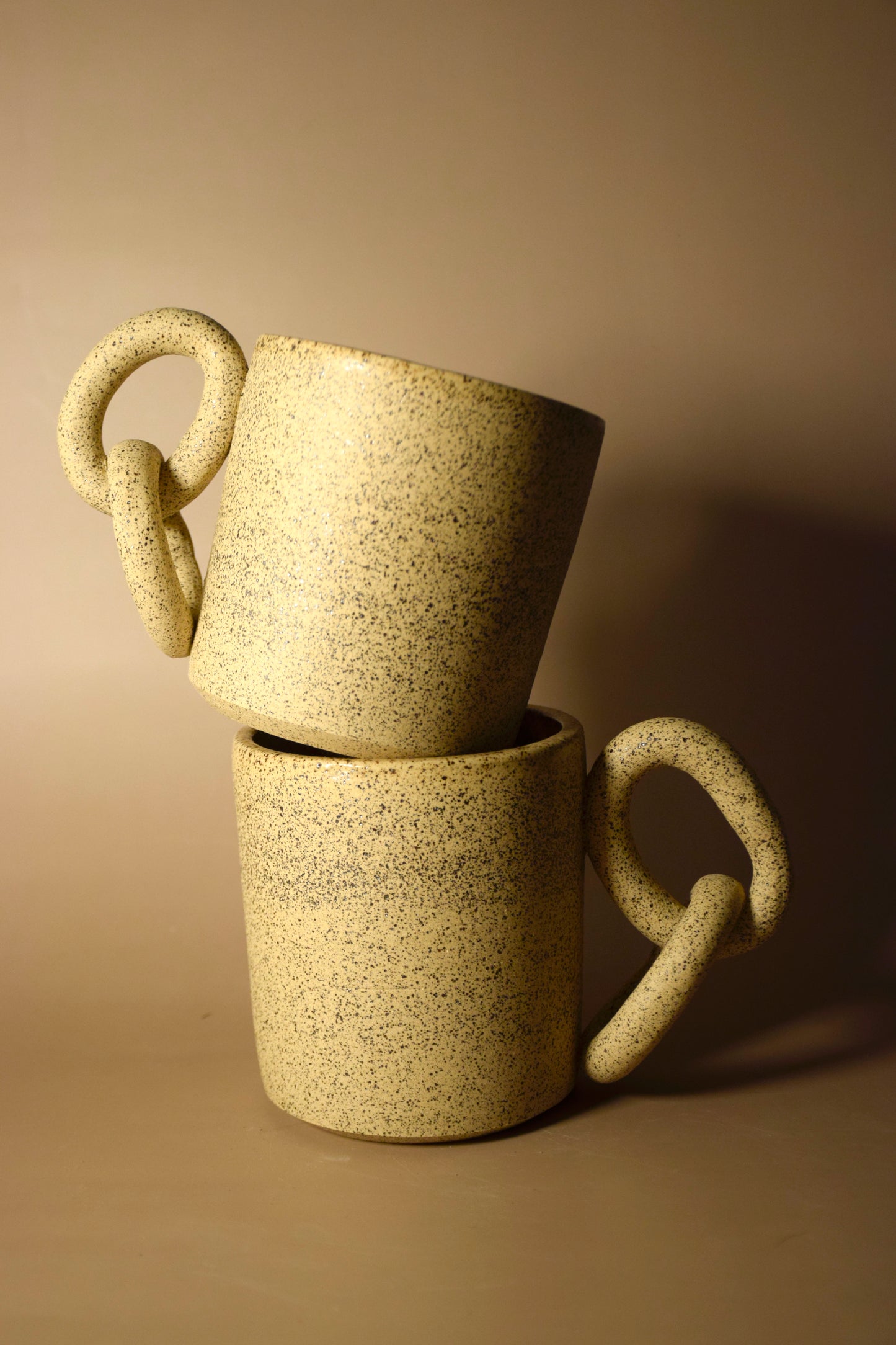 chain mug